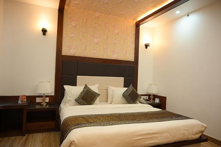 Square Inn Hotel,Βαρανάσι Εξωτερικό φωτογραφία