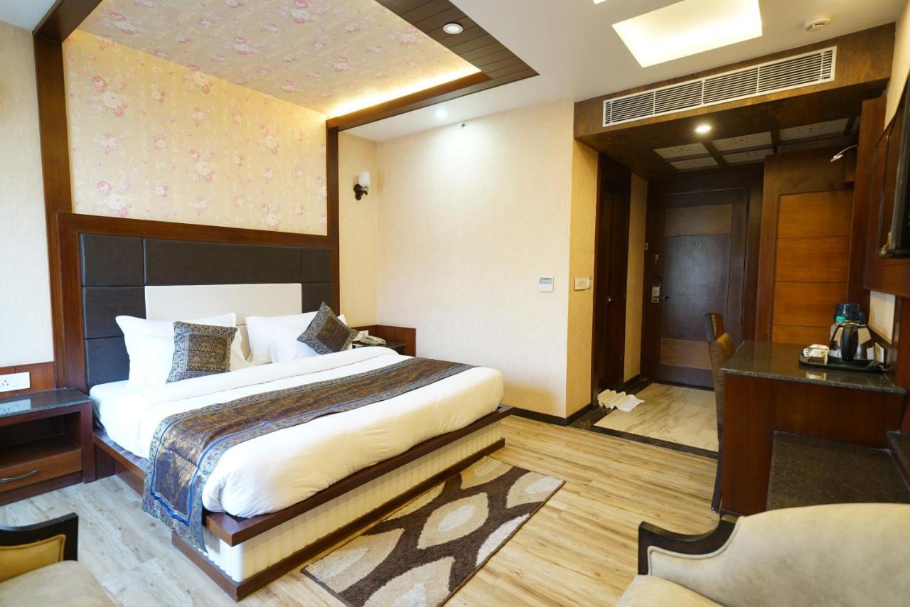 Square Inn Hotel,Βαρανάσι Εξωτερικό φωτογραφία