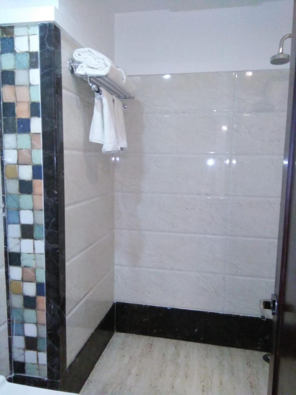 Square Inn Hotel,Βαρανάσι Εξωτερικό φωτογραφία