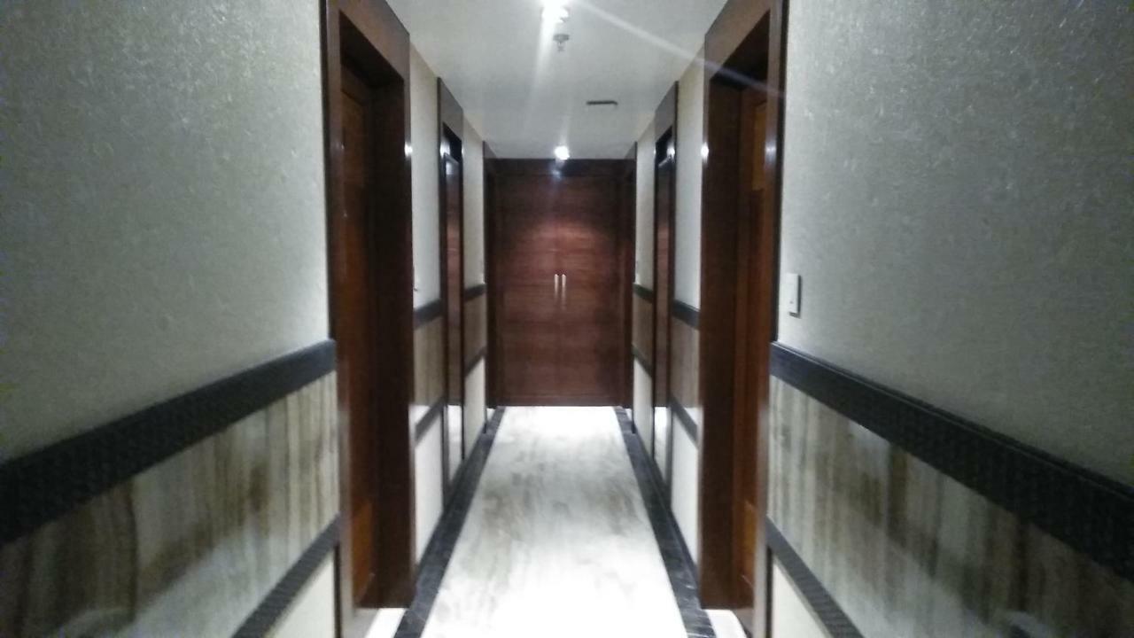 Square Inn Hotel,Βαρανάσι Εξωτερικό φωτογραφία