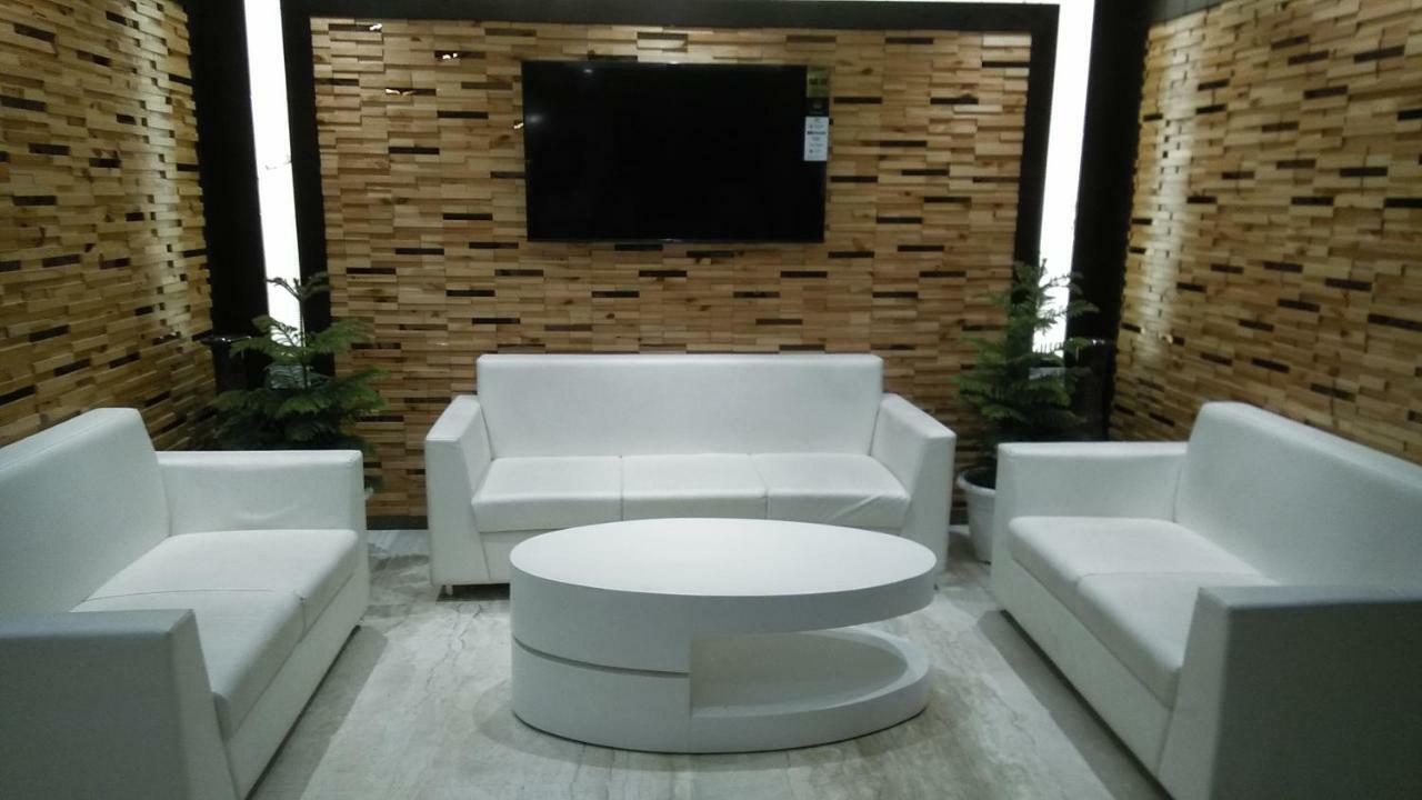Square Inn Hotel,Βαρανάσι Εξωτερικό φωτογραφία