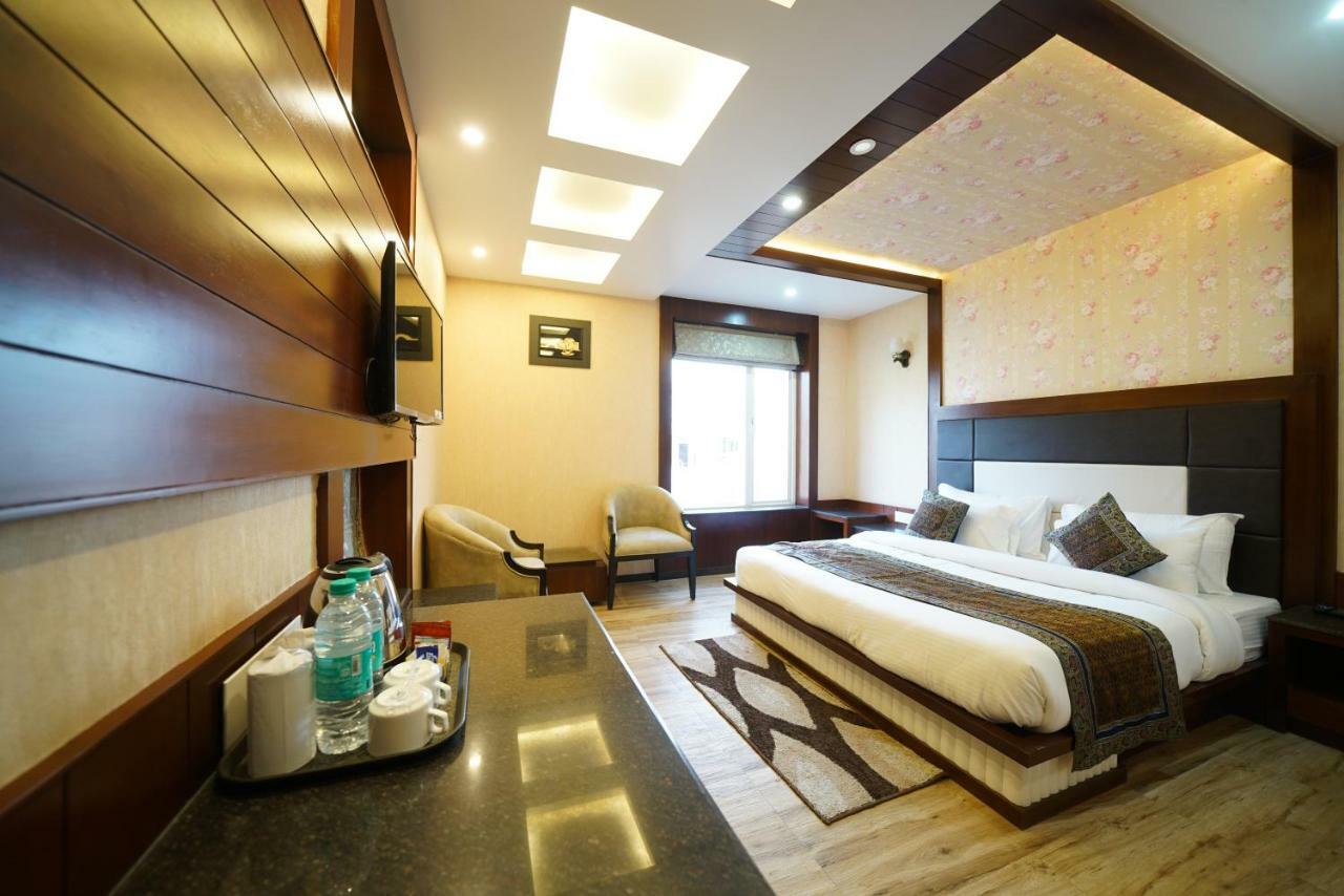 Square Inn Hotel,Βαρανάσι Εξωτερικό φωτογραφία