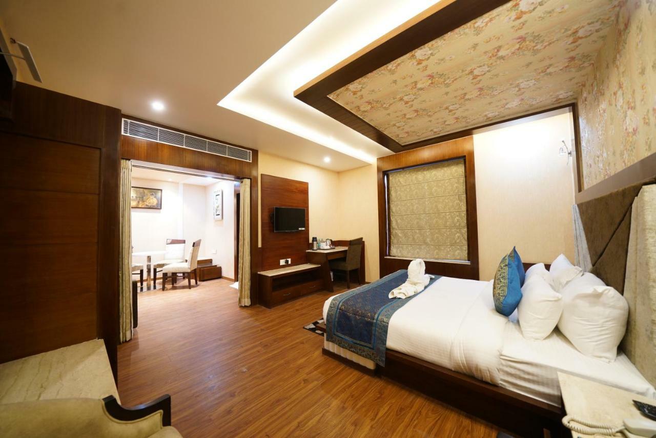 Square Inn Hotel,Βαρανάσι Εξωτερικό φωτογραφία