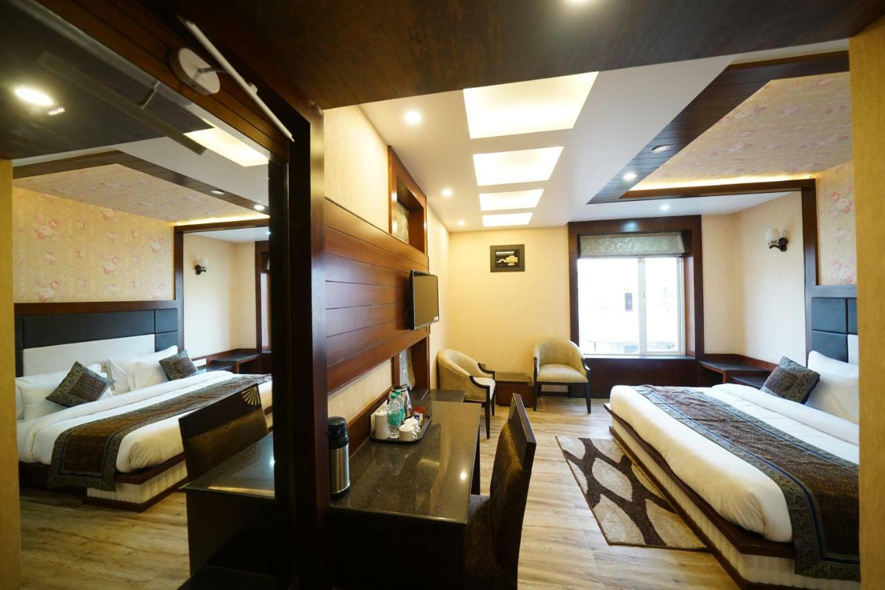 Square Inn Hotel,Βαρανάσι Εξωτερικό φωτογραφία