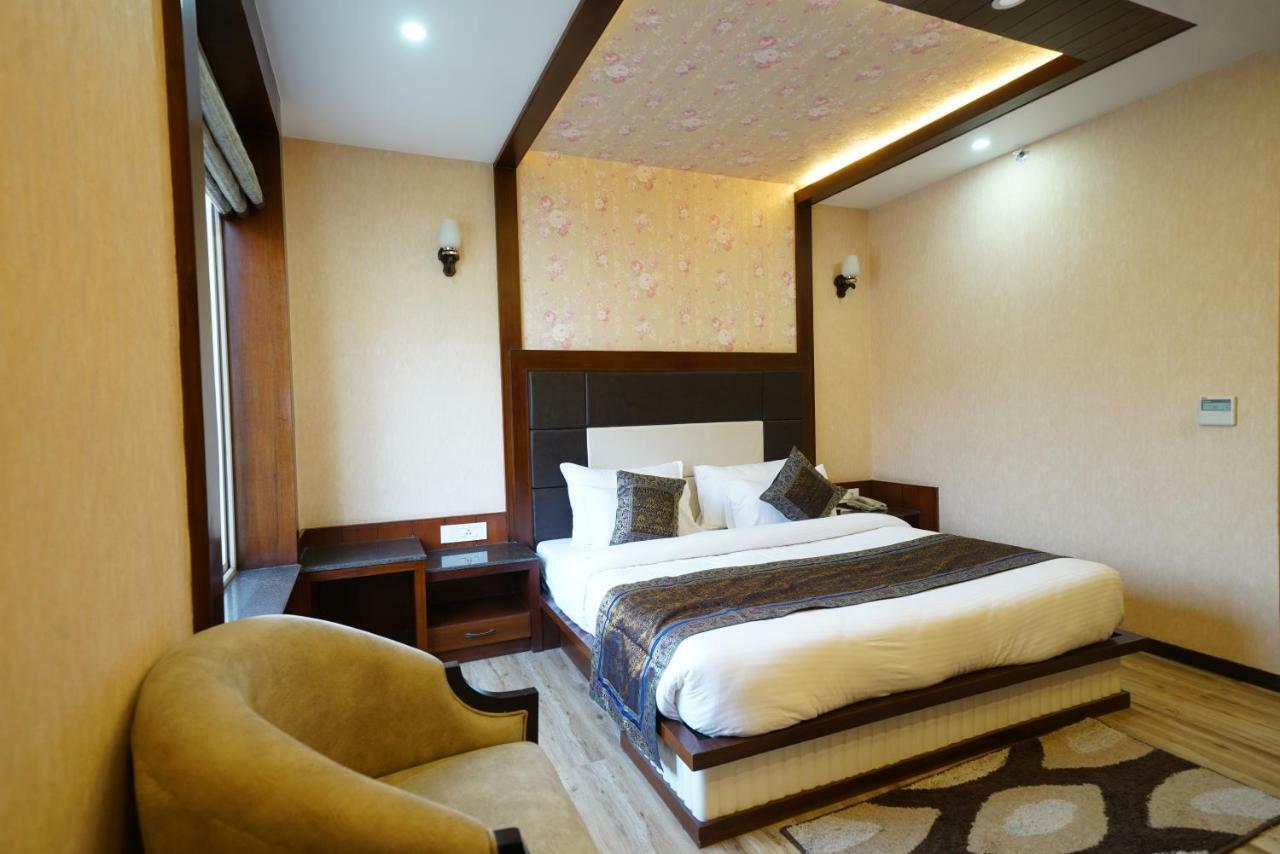 Square Inn Hotel,Βαρανάσι Εξωτερικό φωτογραφία